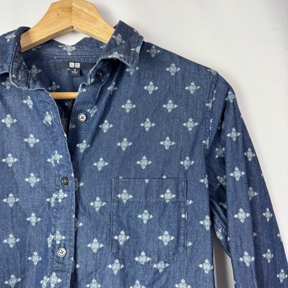 Uniqlo Blue Denim Floral Print Long Sleeve Button Down M - Picture 2 of 4